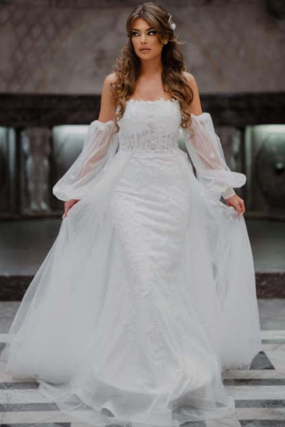 A-Line Tulle Strapless Mermaid Floor-Length Wedding Dresses with Lace