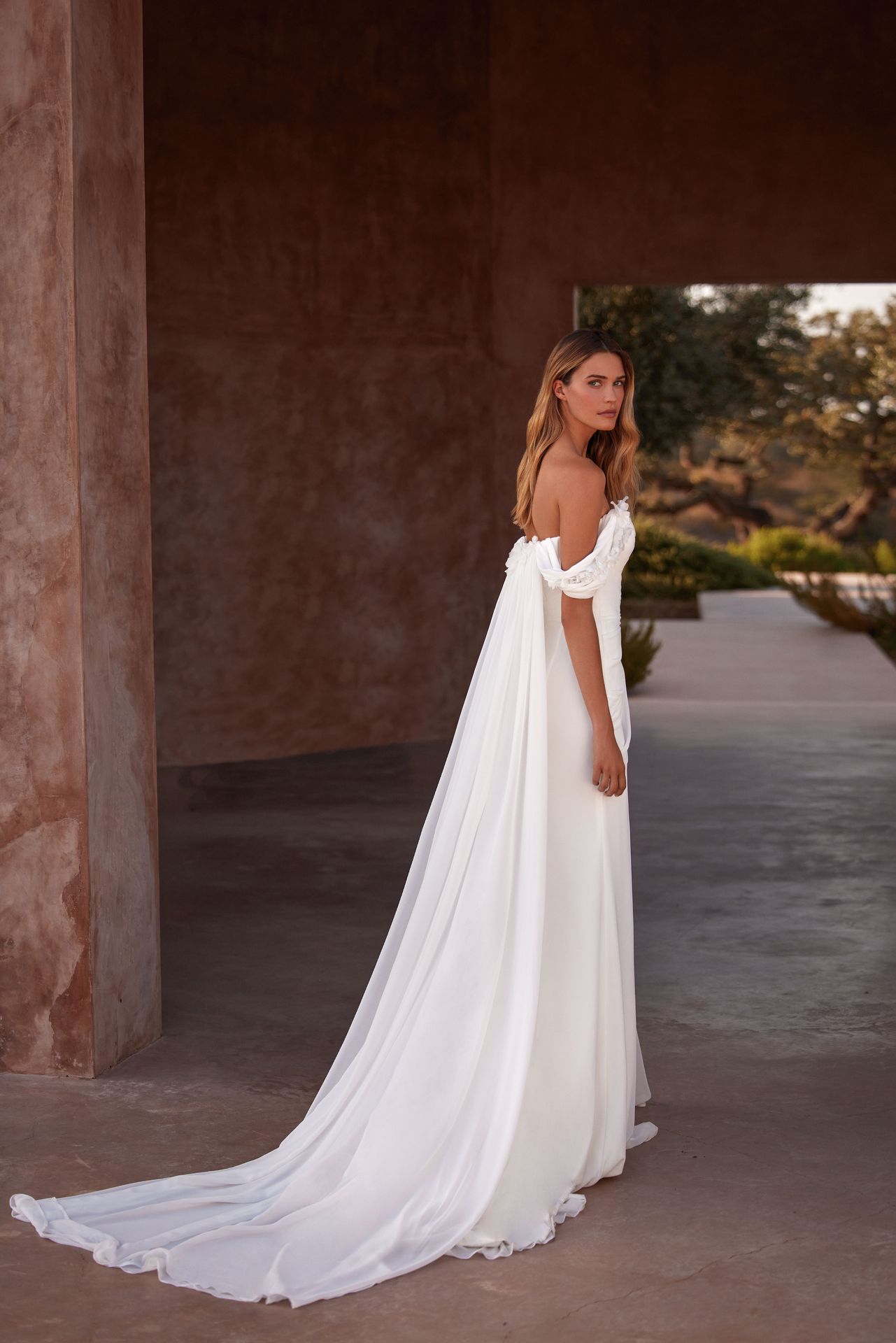 Amazing Long White Off-the-shoulder A-line Sleeveless Wedding Dress with Slit