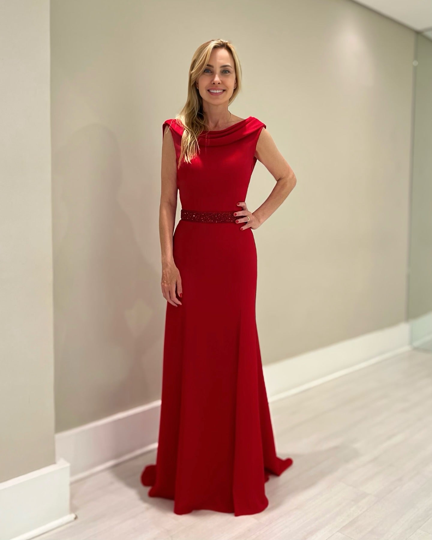 Beautiful Red A-Line Mother of Bride Crew Sleeveless Long Satin Bridesmaid Dress With Sash