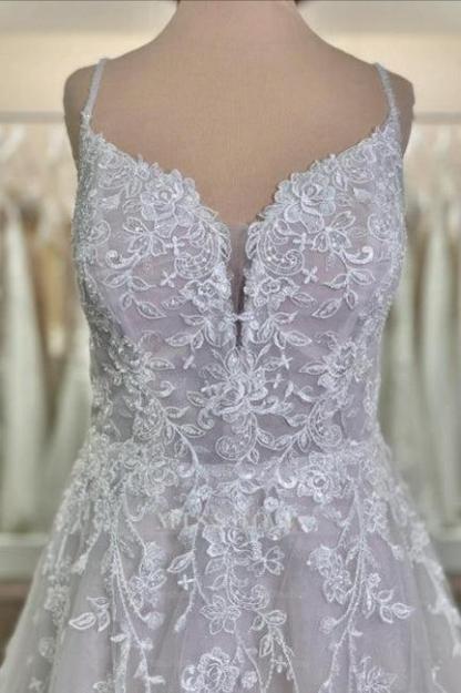 Beautiful White Spaghetti Strap A-Line V-Neck Sleeveless Backless Long Tulle Wedding Dresses With Appliques