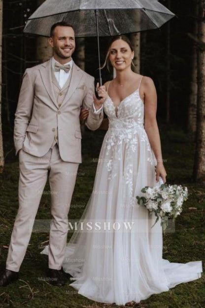 Beautiful White V-Neck Spaghetti strap A-Line Sleeveless Sweep Train Tulle Wedding Dresses With Appliques