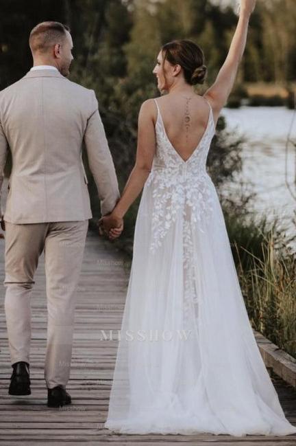 Beautiful White V-Neck Spaghetti strap A-Line Sleeveless Sweep Train Tulle Wedding Dresses With Appliques