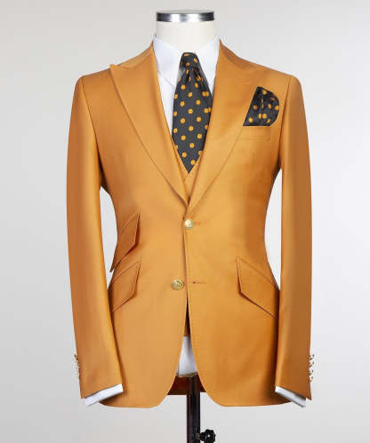 New Dark Yellow Peak Lapel Three-Piece Fashionable Men’s Suits