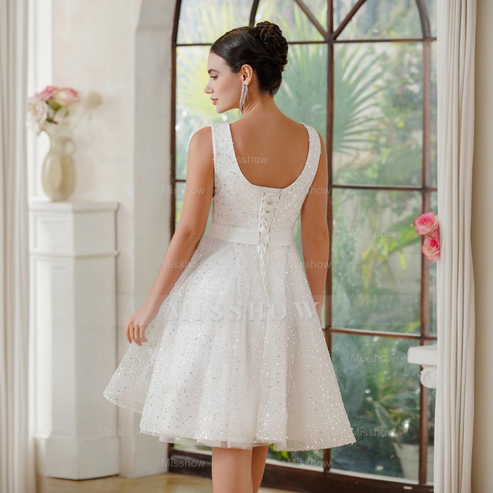 Charming A-Line Tulle Polyester Scoop Sleeveless Off White Prom Dresses With Sequined