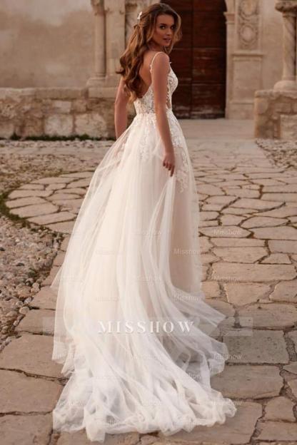 Charming Ivory A-Line Spaghetti Strap V-Neck Lace Sleeveless Long Tulle Wedding Dresses With Appliques