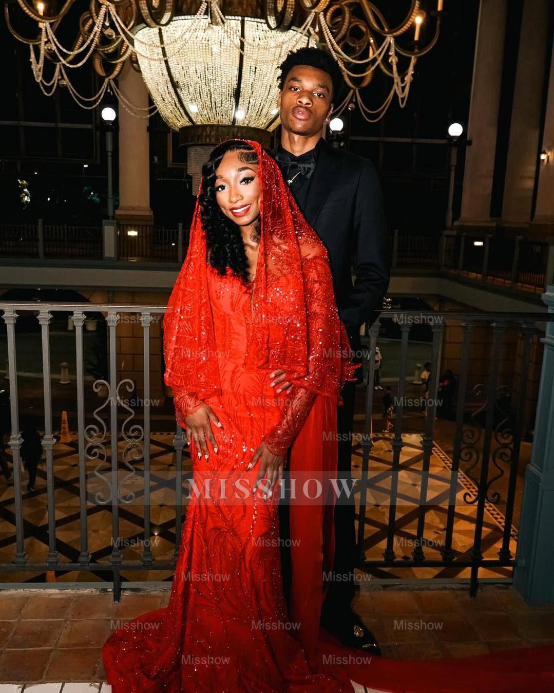 Charming Long Sweetheart Red Mermaid Sequined Prom Dress with Veil