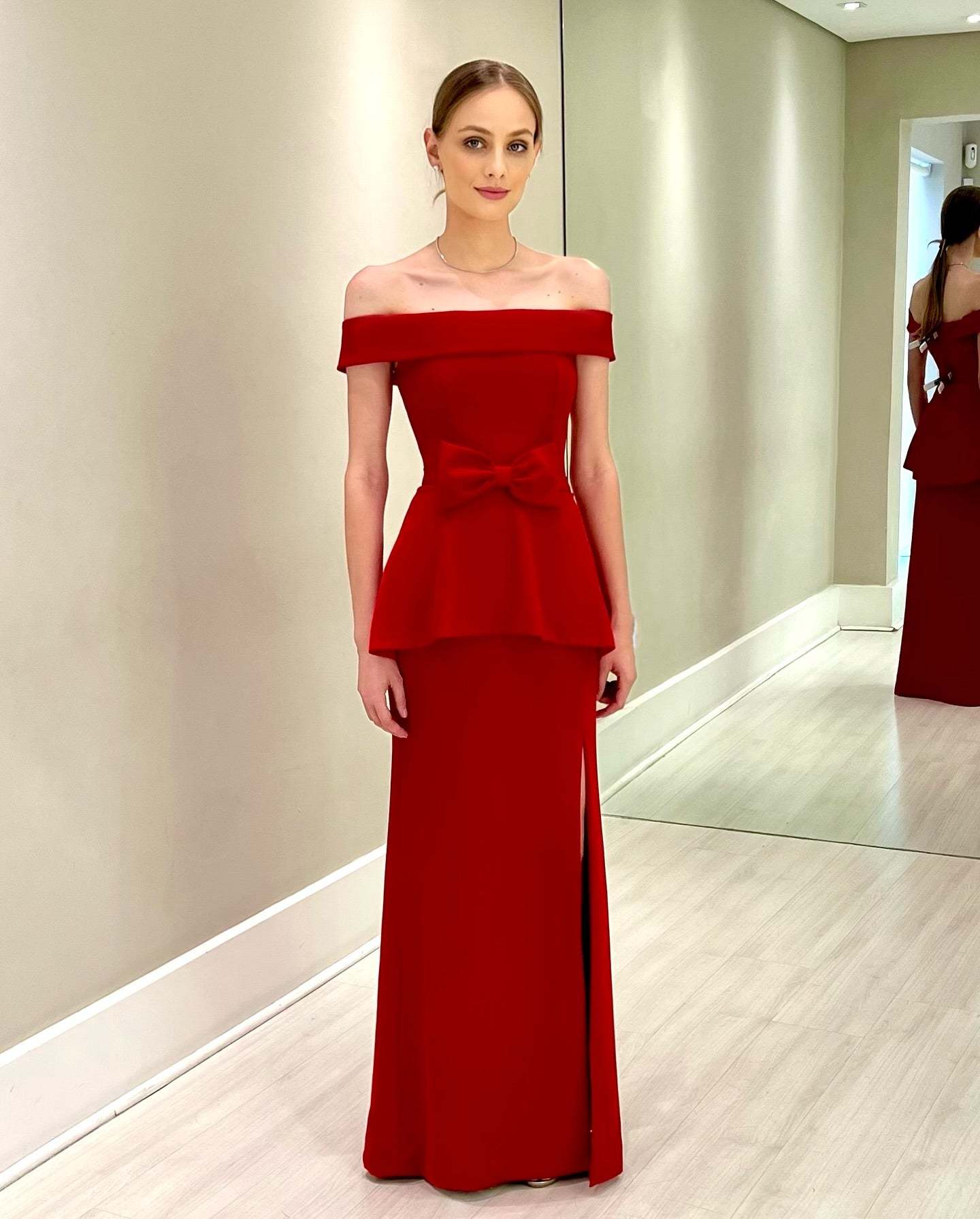 Charming Red Strapless Off-The-Shoulder Sleeveless Satin Bow Floor-Length Mother of the Bride Dresses With Slit