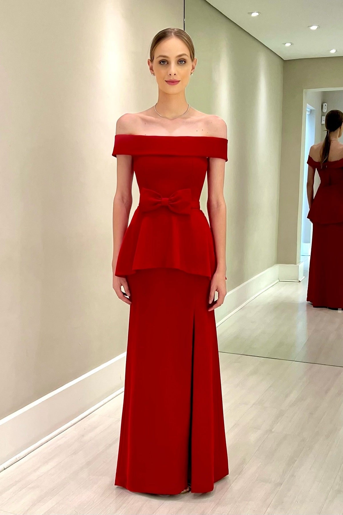 Charming Red Strapless Off-The-Shoulder Sleeveless Satin Bow Floor-Length Mother of the Bride Dresses With Slit