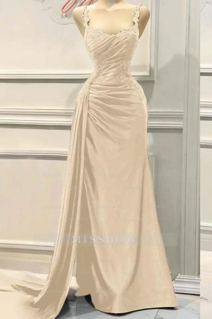 Charming Spaghetti Strap Sleeveless Pleated Long Formal Dress With Appliques