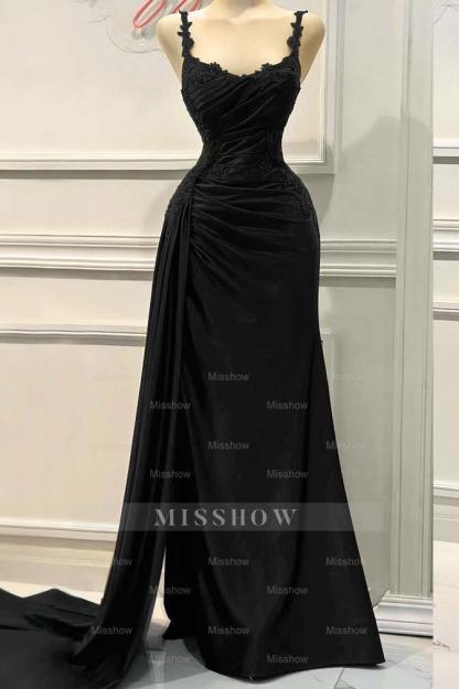 Charming Spaghetti Strap Sleeveless Pleated Long Formal Dress With Appliques