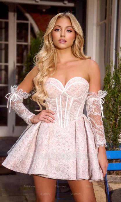 Charming Sweetheart Strapless Ruffles Short Formal Dress With Lace Appliques