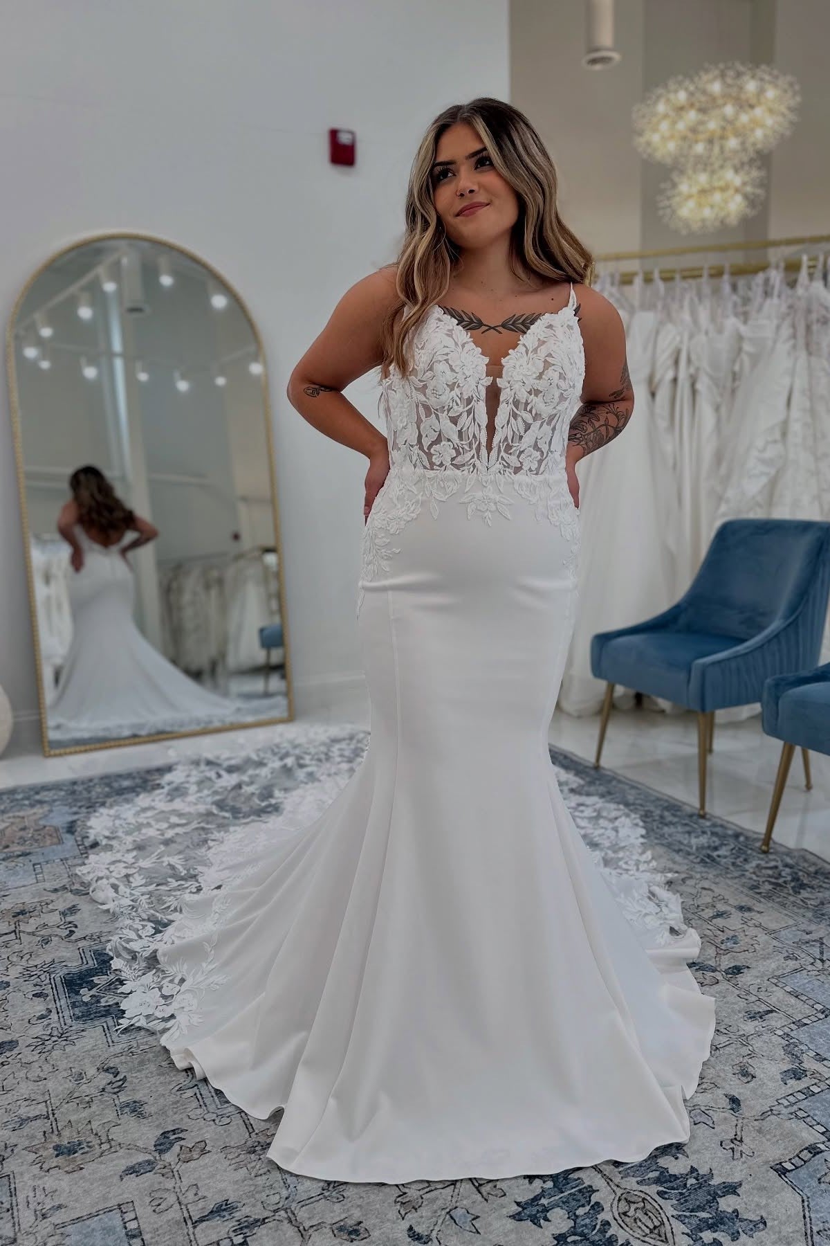Charming White Lace Mermaid V-Neck Spaghetti Strap Sleeveless Backless Cathedral Train Satin Wedding Dresses