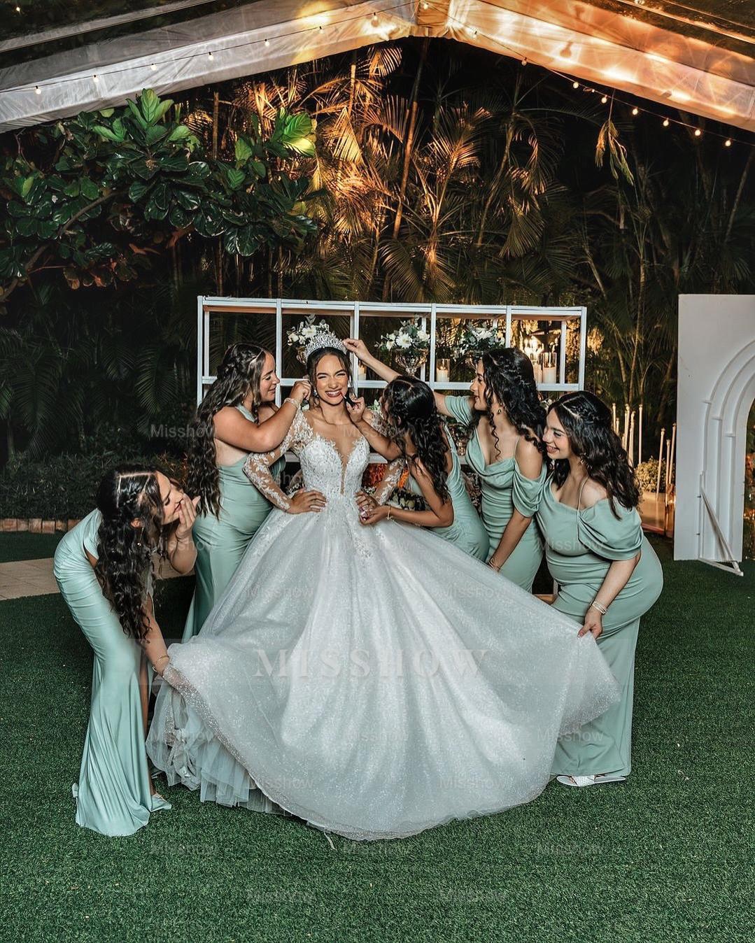 Charming White V-Neck Ball Gown Long Sleeves Sequined Long Tulle Wedding Dresses With Appliques