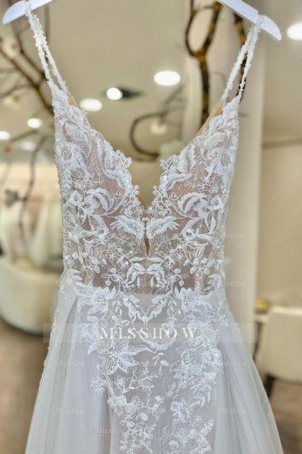 Charming White V-Neck Spaghetti Strap A-Line Sleeveless Lace Sequined Long Tulle Wedding Dresses With Appliques