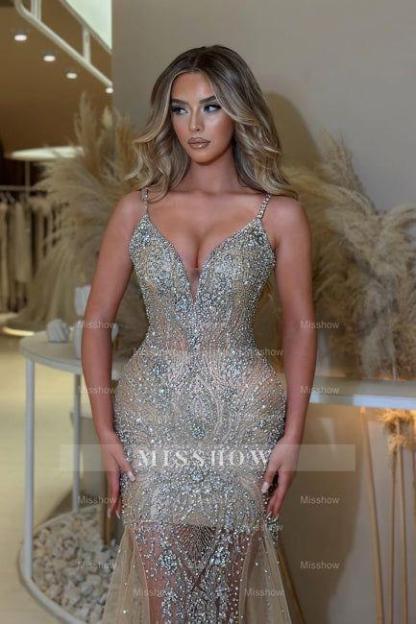 Chic Champagne Mermaid V-Neck Spaghetti Strap Sleeveless Sequined Long Tulle Prom Dresses With Rhinestone