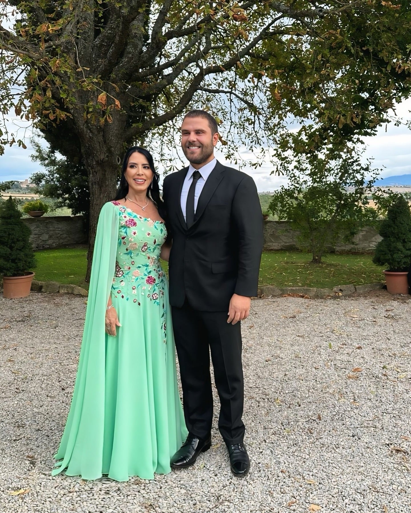 Chic Green A-Line One-Shoulder Cap Sleeve Embroidery Chiffon Floor-Length Mother of the Bride Dress