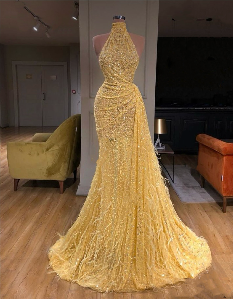 Chic Halter Sequins Sleeveless Slim Pleated Long Formal Dress With Feathers