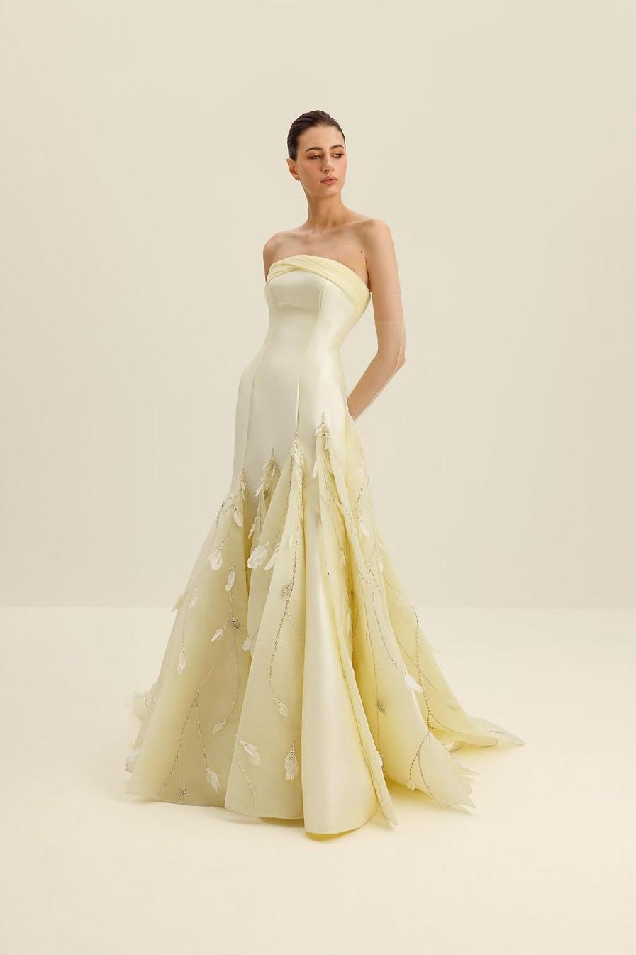 Chic Strapless Sleeveless Appliques Long Formal Dress With Beading