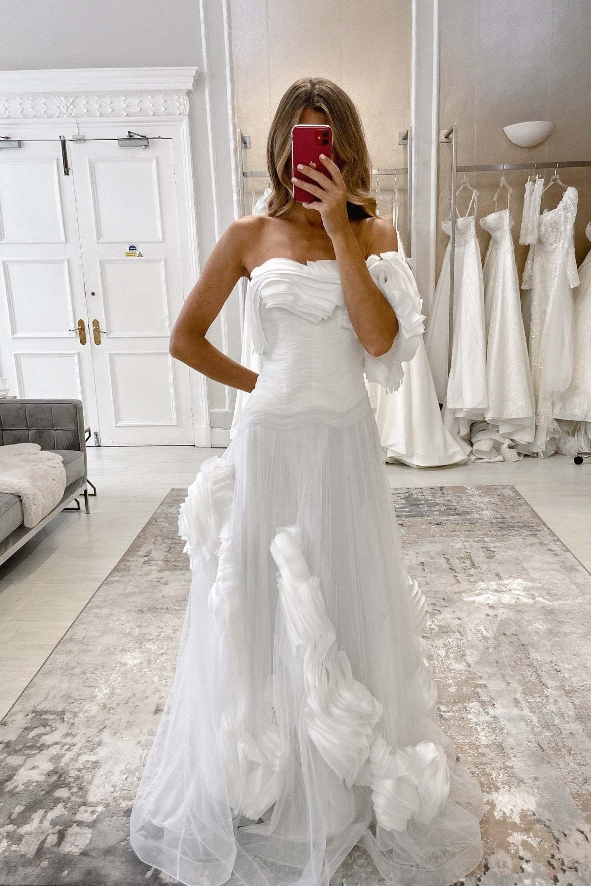 Chic White A-Line Strapless One-Shoulder Ruffles Sleeveless Long Tulle Wedding Dress