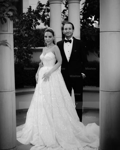 Chic White Ball Gown Sweetheart Sleeveless Sequined Chapel Train Tulle Wedding Dress