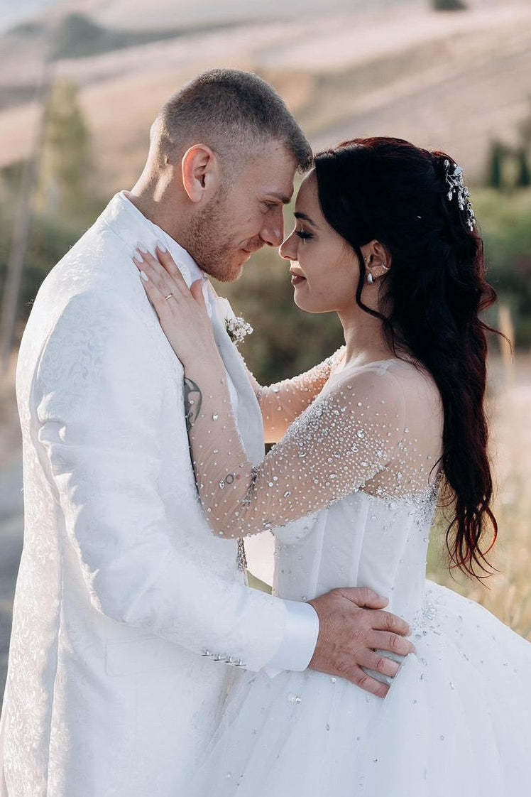 Chic White Crew A-Line Beaded Long Sleeves Ball Gown Cathedral Train Tulle Wedding Dresses With Rhinestones