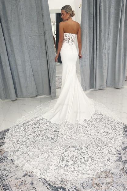 Chic White Lace Mermaid Sweetheart Strapless Sleeveless Cathedral Train Ruffle Satin Wedding Dresses