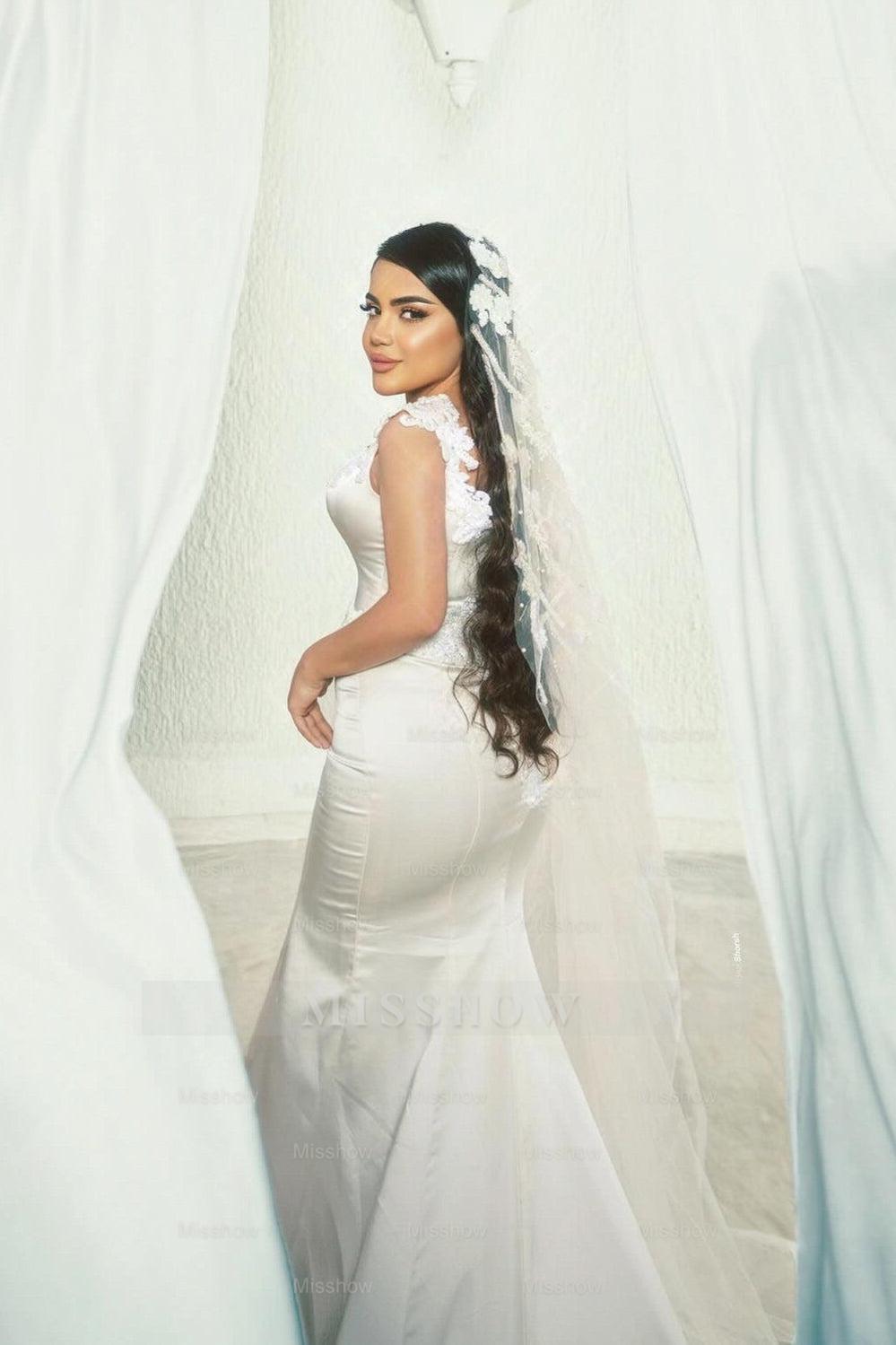 Chic White Mermaid Spaghetti Strap Square Sleeveless Sweep Train Simple Satin Wedding Dresses With Appliques