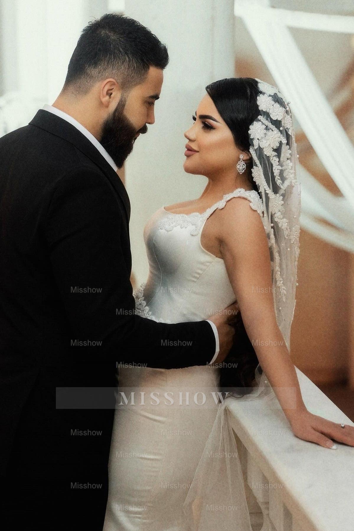 Chic White Mermaid Spaghetti Strap Square Sleeveless Sweep Train Simple Satin Wedding Dresses With Appliques