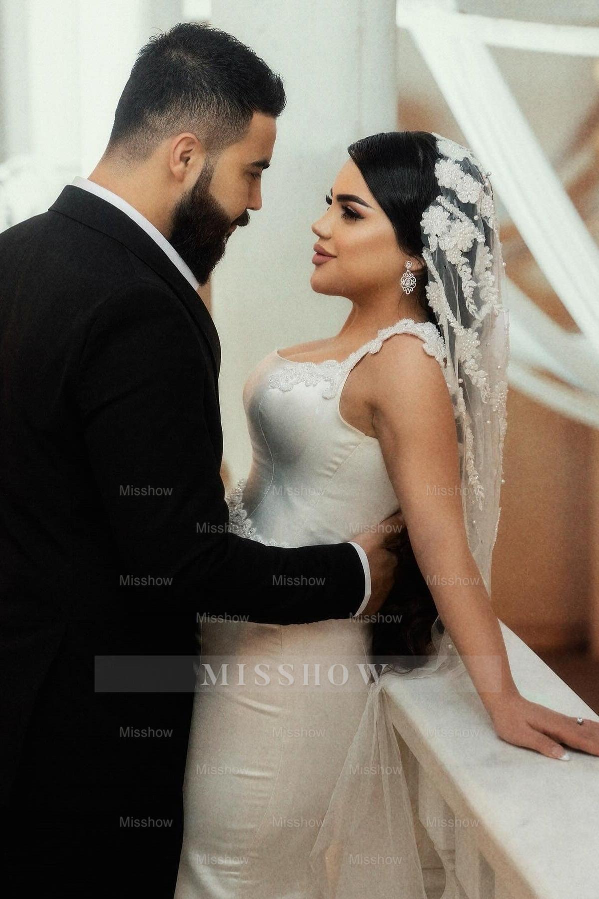 Chic White Mermaid Spaghetti Strap Square Sleeveless Sweep Train Simple Satin Wedding Dresses With Appliques