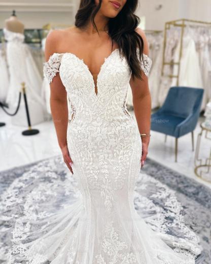 Chic White Mermaid V-Neck Off-The-Shoulder Lace Cathedral Train Wedding Dress With Appliques