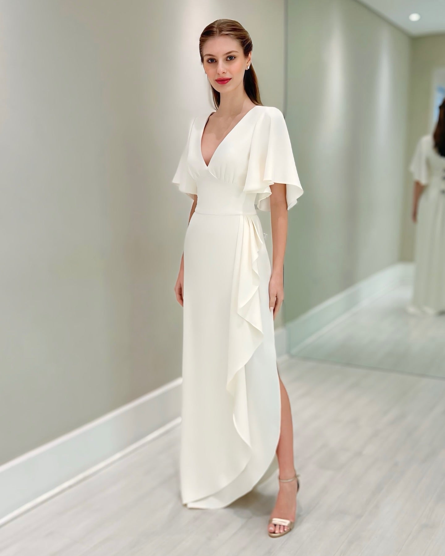 Chic White V-Neck Ruffles Cap Sleeves Long Chiffon Mother of the Bride Dress With Slit