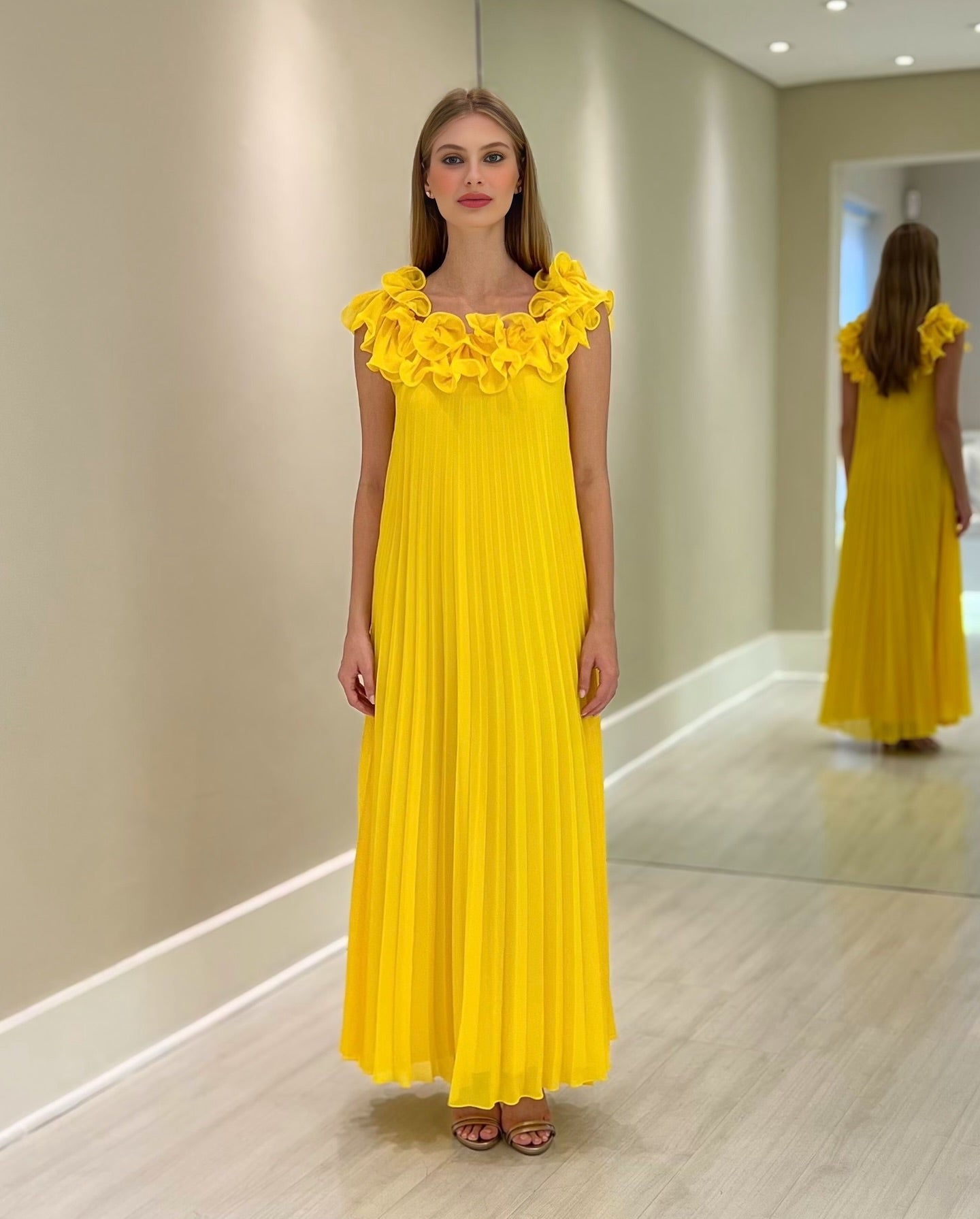 Chic Yellow A-Line Ruffles Off-The-Shoulder Sleeveless Chiffon Floor-Length Mother of the Bride Dress