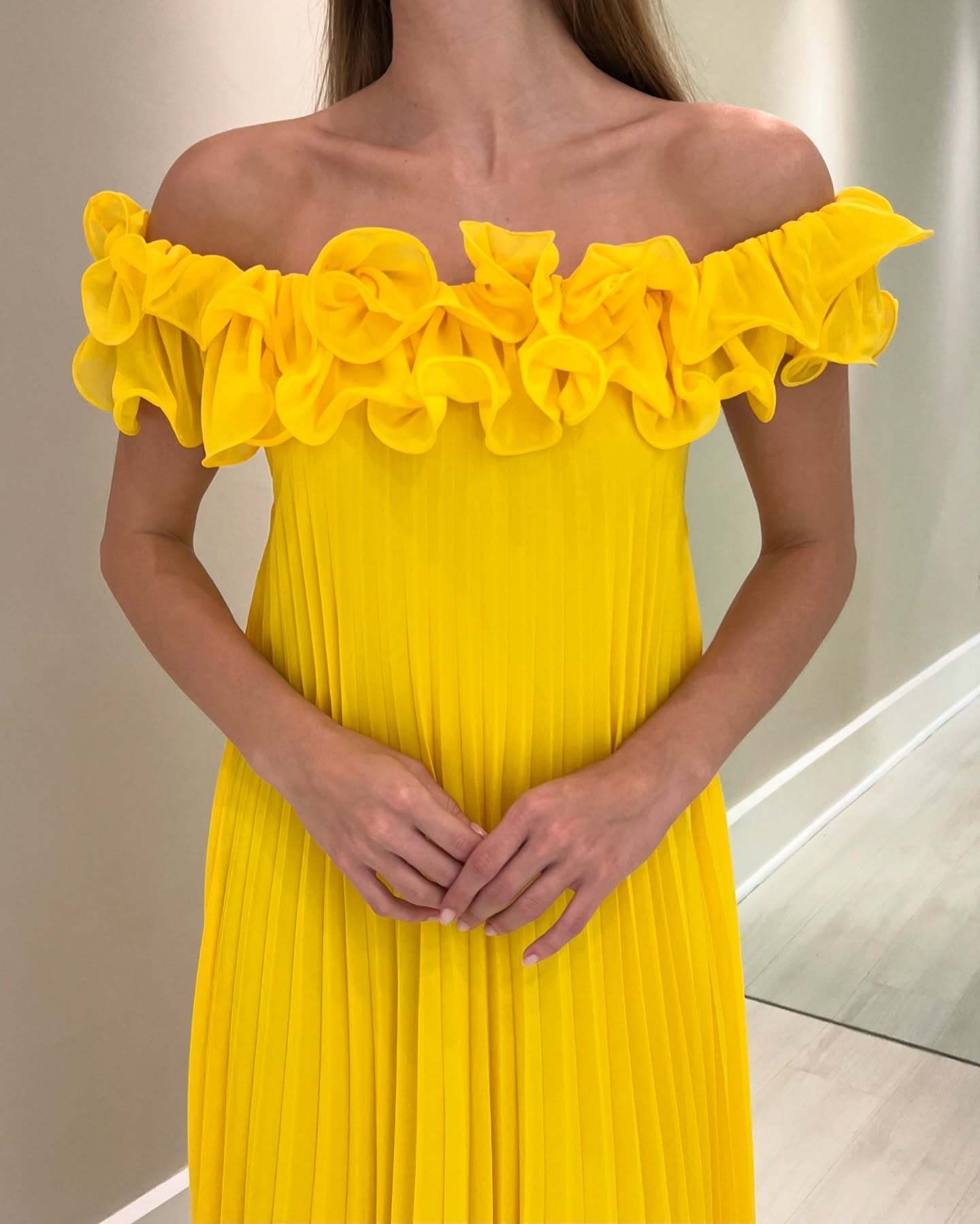 Chic Yellow A-Line Ruffles Off-The-Shoulder Sleeveless Chiffon Floor-Length Mother of the Bride Dress
