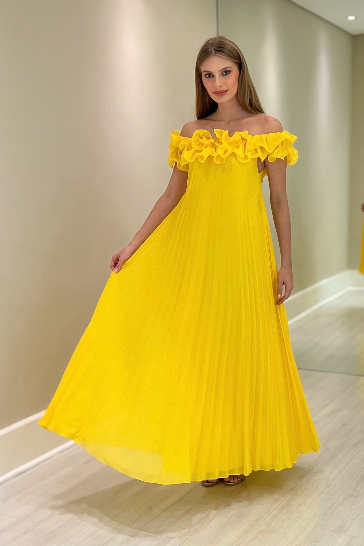 Chic Yellow A-Line Ruffles Off-The-Shoulder Sleeveless Chiffon Floor-Length Mother of the Bride Dress