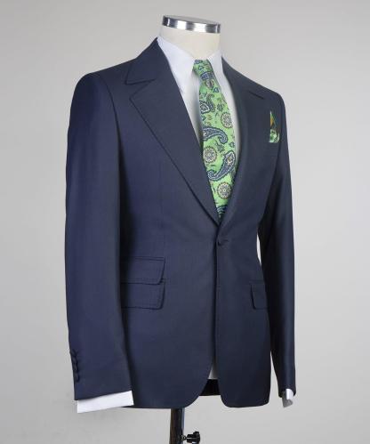 Trendy Navy One-Button Three-Piece Peak Lapel Men’s Suit