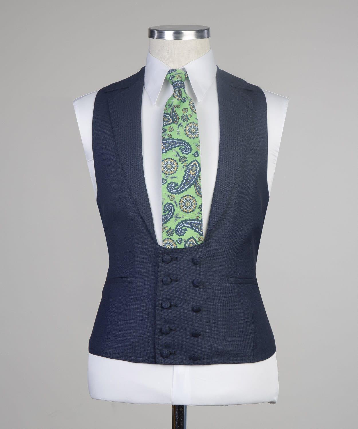 Trendy Navy One-Button Three-Piece Peak Lapel Men’s Suit