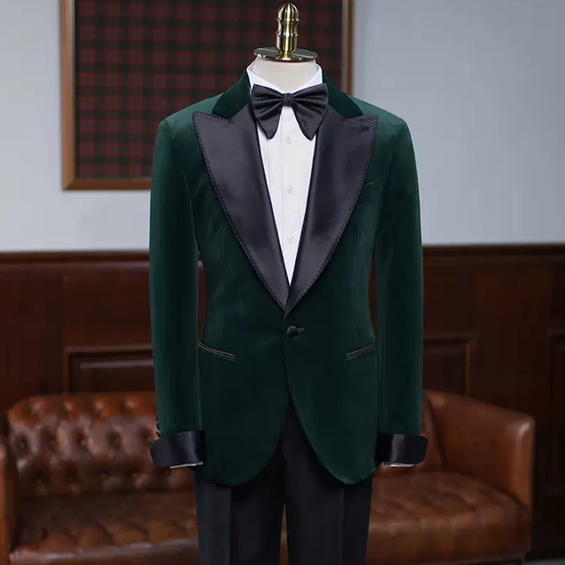 Elegant Forest Green Peaked Lapel Velvet Prom Outfit