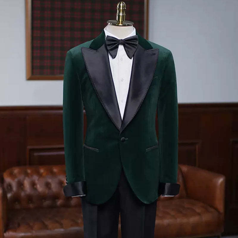 Elegant Forest Green Peaked Lapel Velvet Prom Outfit