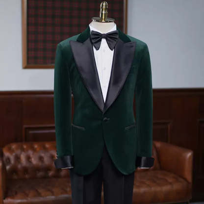 Elegant Forest Green Peaked Lapel Velvet Prom Outfit