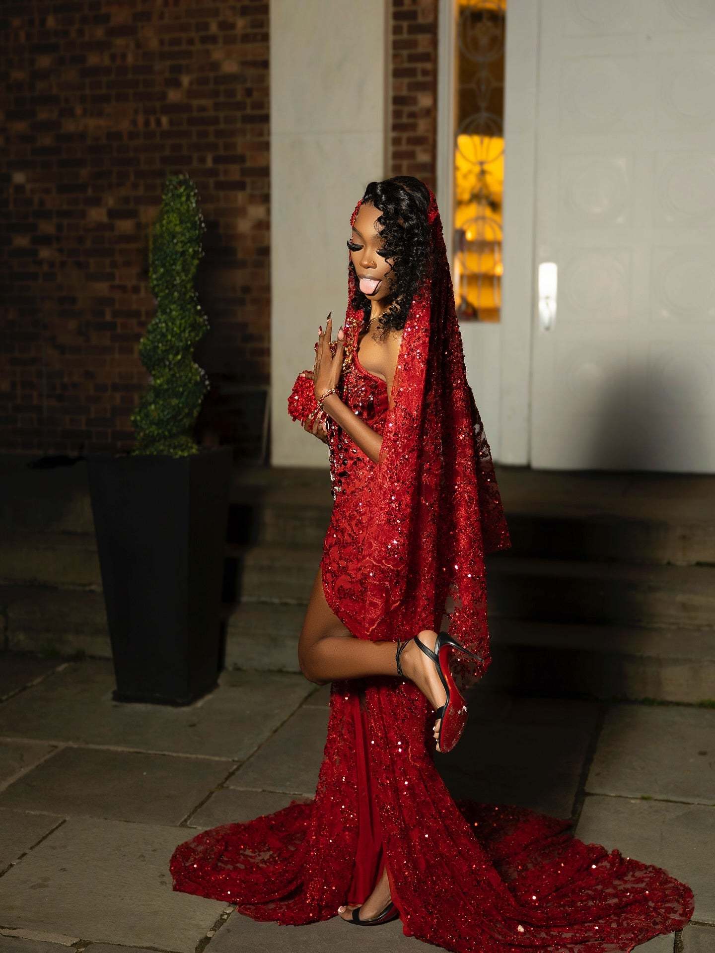 Designer Red V-Neck Sleeveless Mermaid Prom Dress with Sequins and Slit