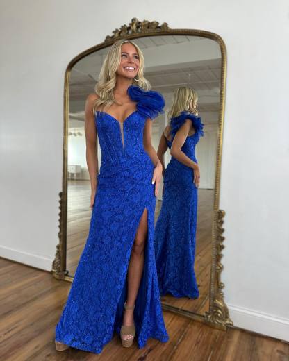Elegant Blue One-Shoulder Sleeveless Lace Column Prom Dress with Front Split