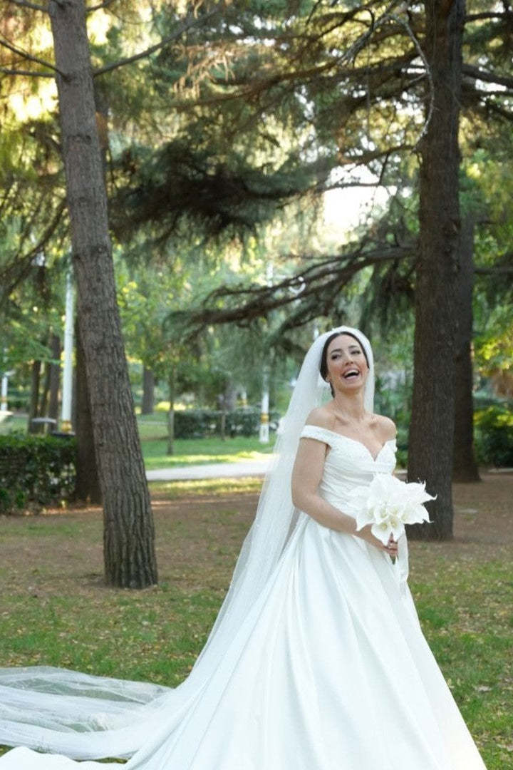 Elegant White Ball Gown Strapless Off-The-Shoulder Sleeveless Beaded Sweep Train Satin Wedding Dress