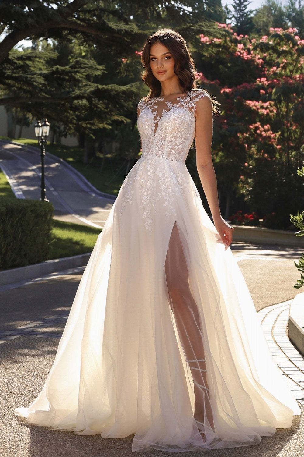 Enchanting White A-Line Crew Sleeveless Lace Sweep Train Tulle Wedding Dress With Slit