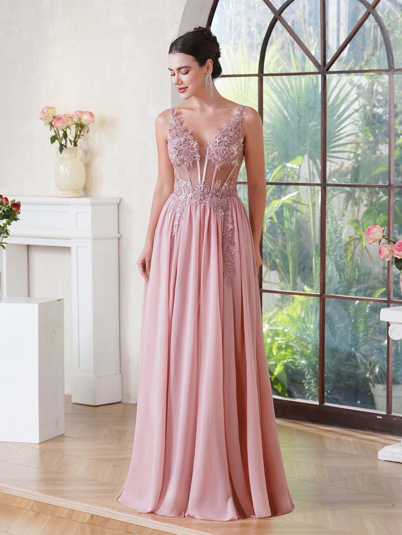Fabulous A-line Spaghetti Straps Pleated Chiffon Floor Length Dress with Appliques