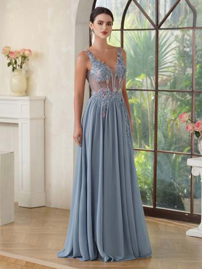 Fabulous A-line Spaghetti Straps Pleated Chiffon Floor Length Dress with Appliques
