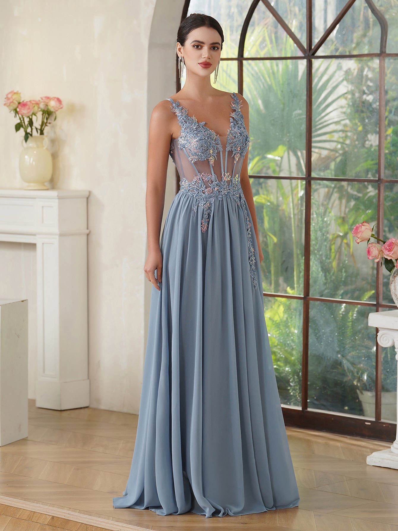 Fabulous A-line Spaghetti Straps Pleated Chiffon Floor Length Dress with Appliques