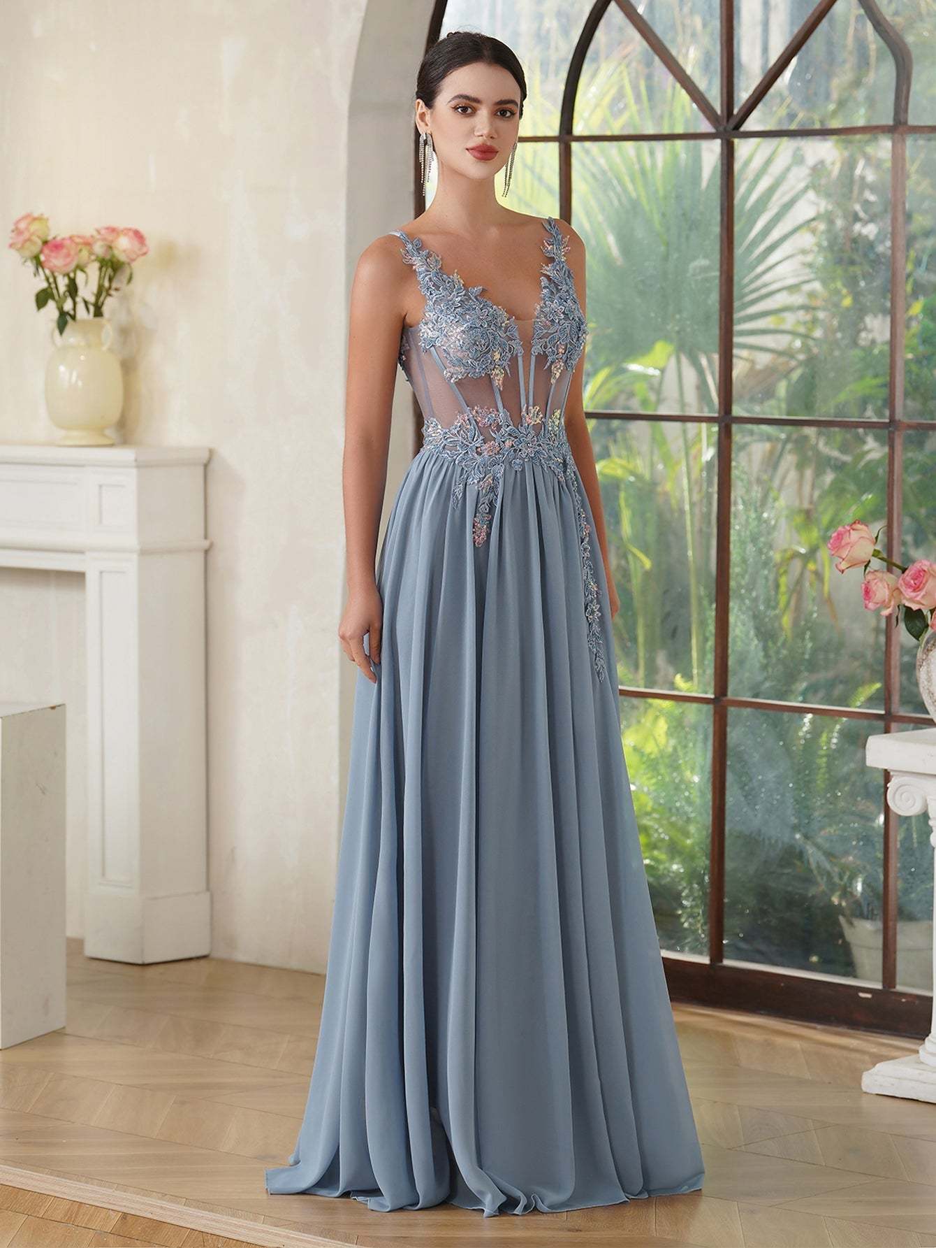 Fabulous A-line Spaghetti Straps Pleated Chiffon Floor Length Dress with Appliques