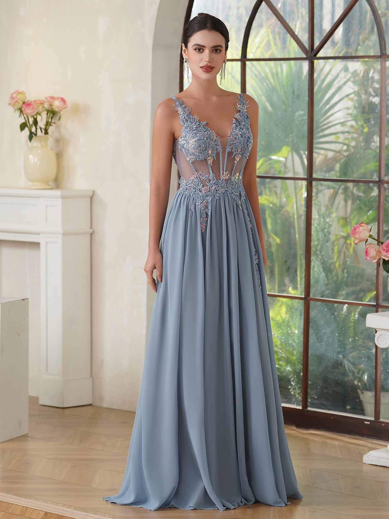 Fabulous A-line Spaghetti Straps Pleated Chiffon Floor Length Dress with Appliques