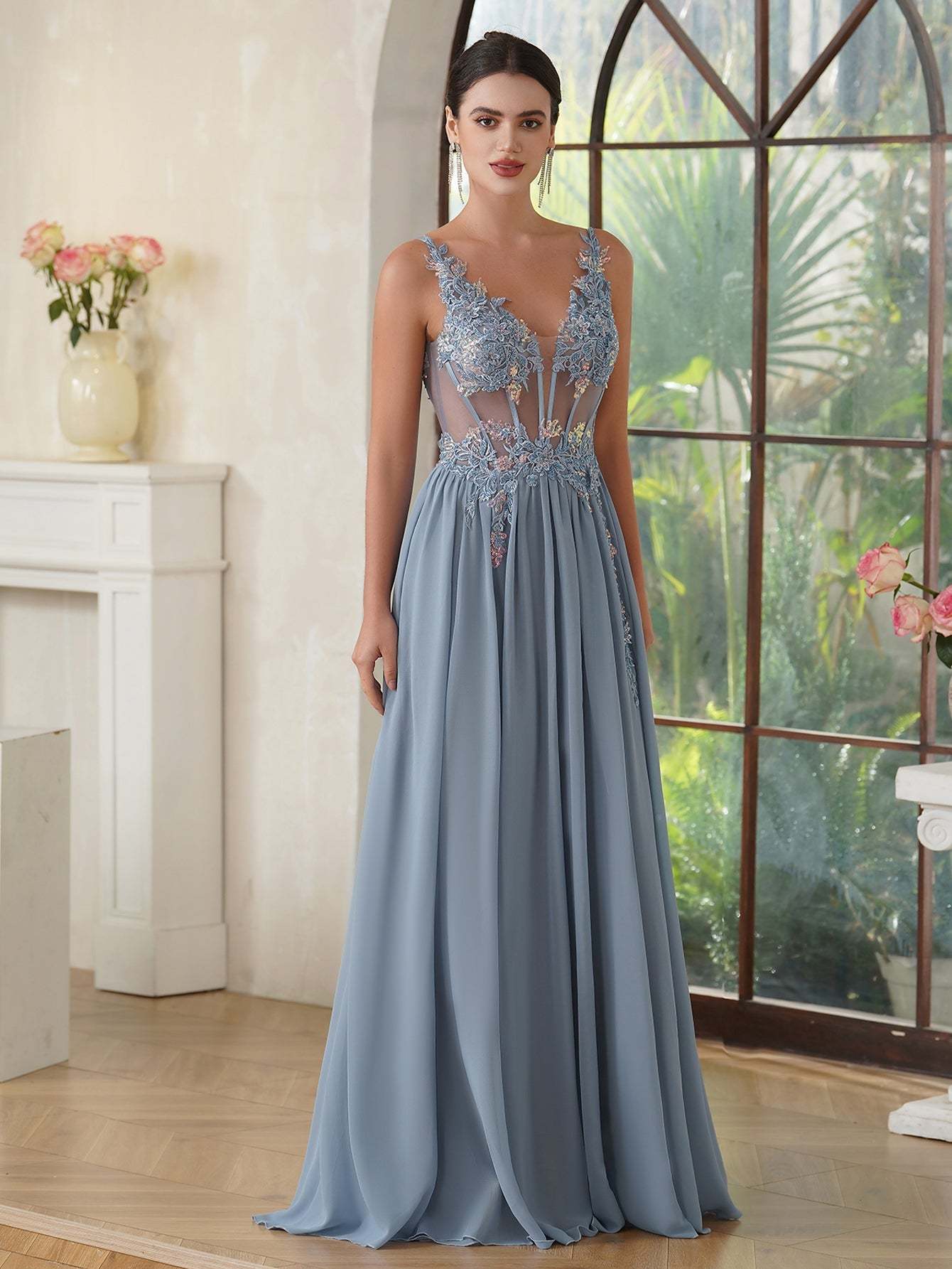 Fabulous A-line Spaghetti Straps Pleated Chiffon Floor Length Dress with Appliques