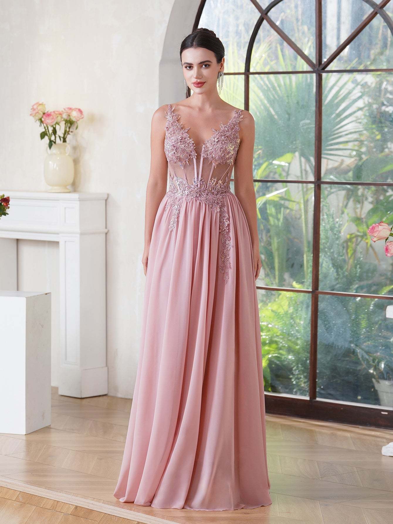 Fabulous A-line Spaghetti Straps Pleated Chiffon Floor Length Dress with Appliques